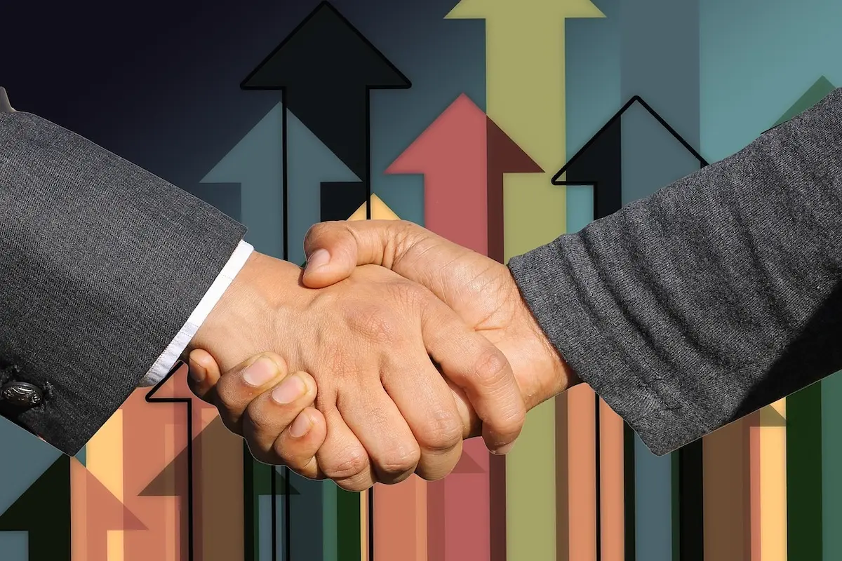 В B2B нет секретных воронок продаж. Есть продукт, кейсы и доверие рынка